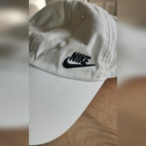 Nike Cream Cap for‎ Women